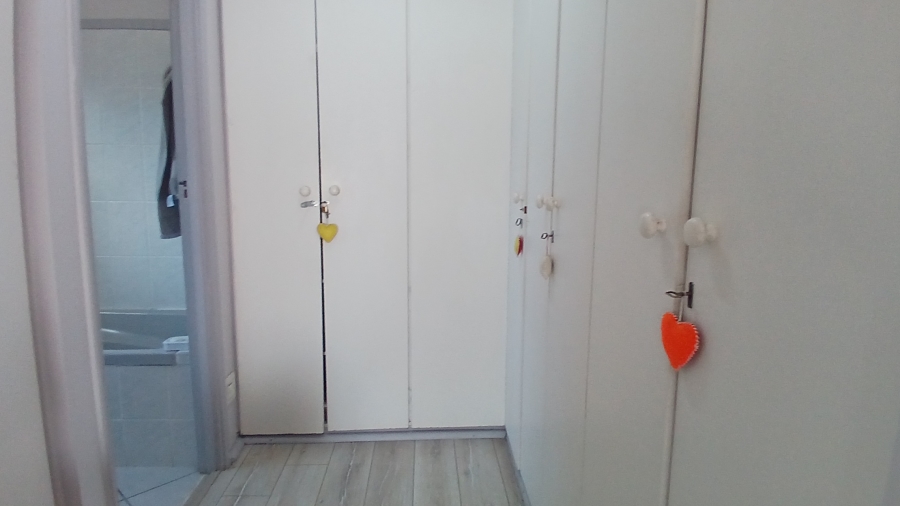 4 Bedroom Property for Sale in Sandbaai Western Cape